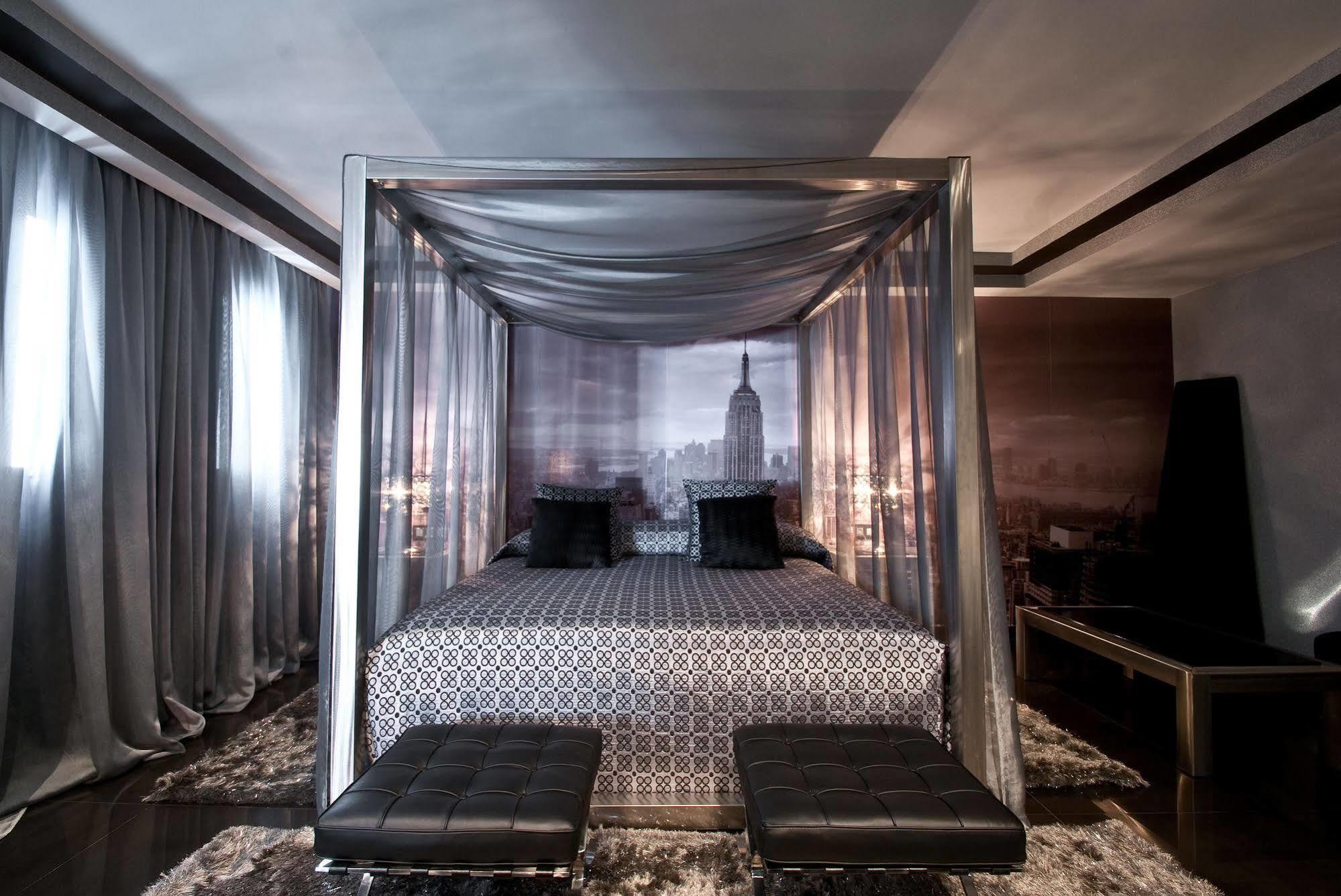 Hotel Infanta Leonor Écija Oda fotoğraf