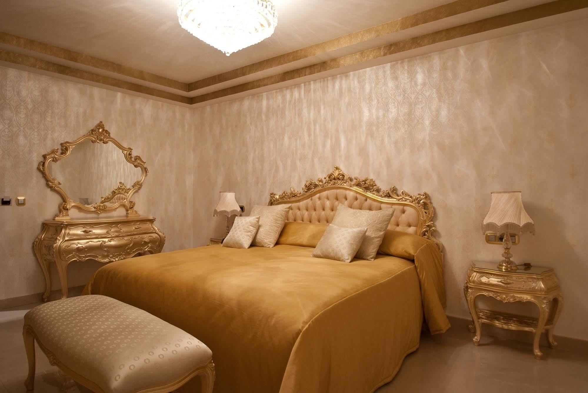 Hotel Infanta Leonor Écija Oda fotoğraf